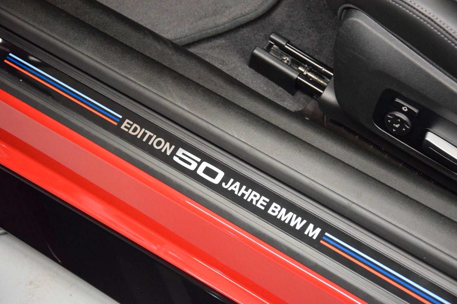 Fahrzeugabbildung BMW M4 Coupe xDrive Competition 50 Jahre Edition