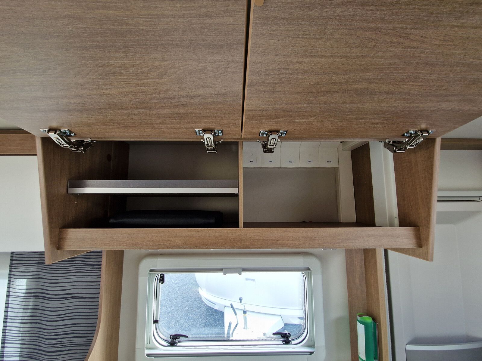Fahrzeugabbildung Tabbert Senara 400 QD 2.3 Ambiente, DuoControl, 1.500kg