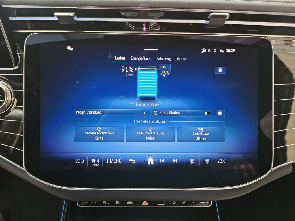 Fahrzeugabbildung Mercedes-Benz E 300 e 4M Limousine +AMG+NIGHT+AHK+WINTER+4D-SO