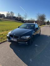 BMW 318i Cabrio - BMW 318 mit Benzin-Antrieb: Schwarz, Leder, Cabrio