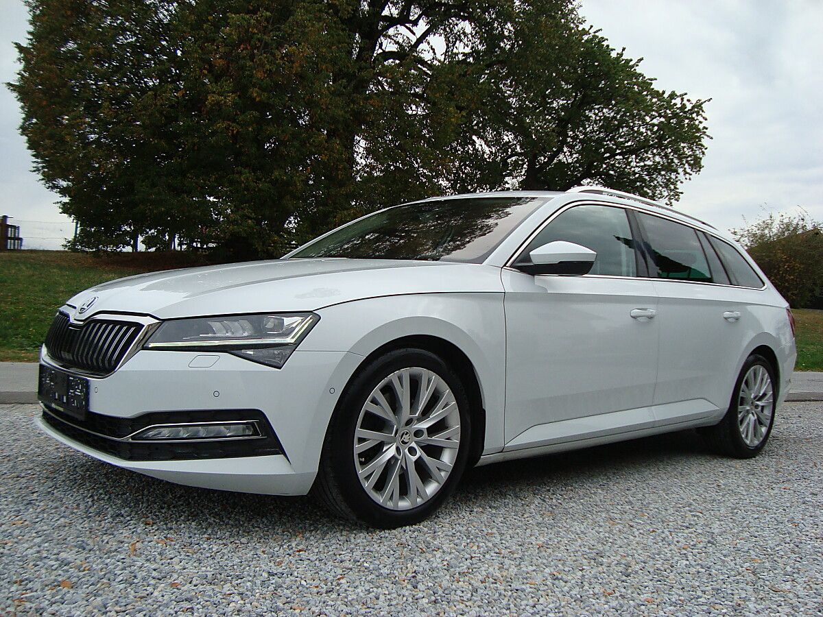 Skoda Superb Kombi 2,0 TDI Style DSG 200 PS 1-Hand !! imagem 3