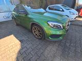Mercedes-Benz GLA 200 AMG- Line*Bi-Xenon*Leder*Night-Paket - Mercedes-Benz: Grün