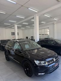 Volkswagen Tiguan - 11