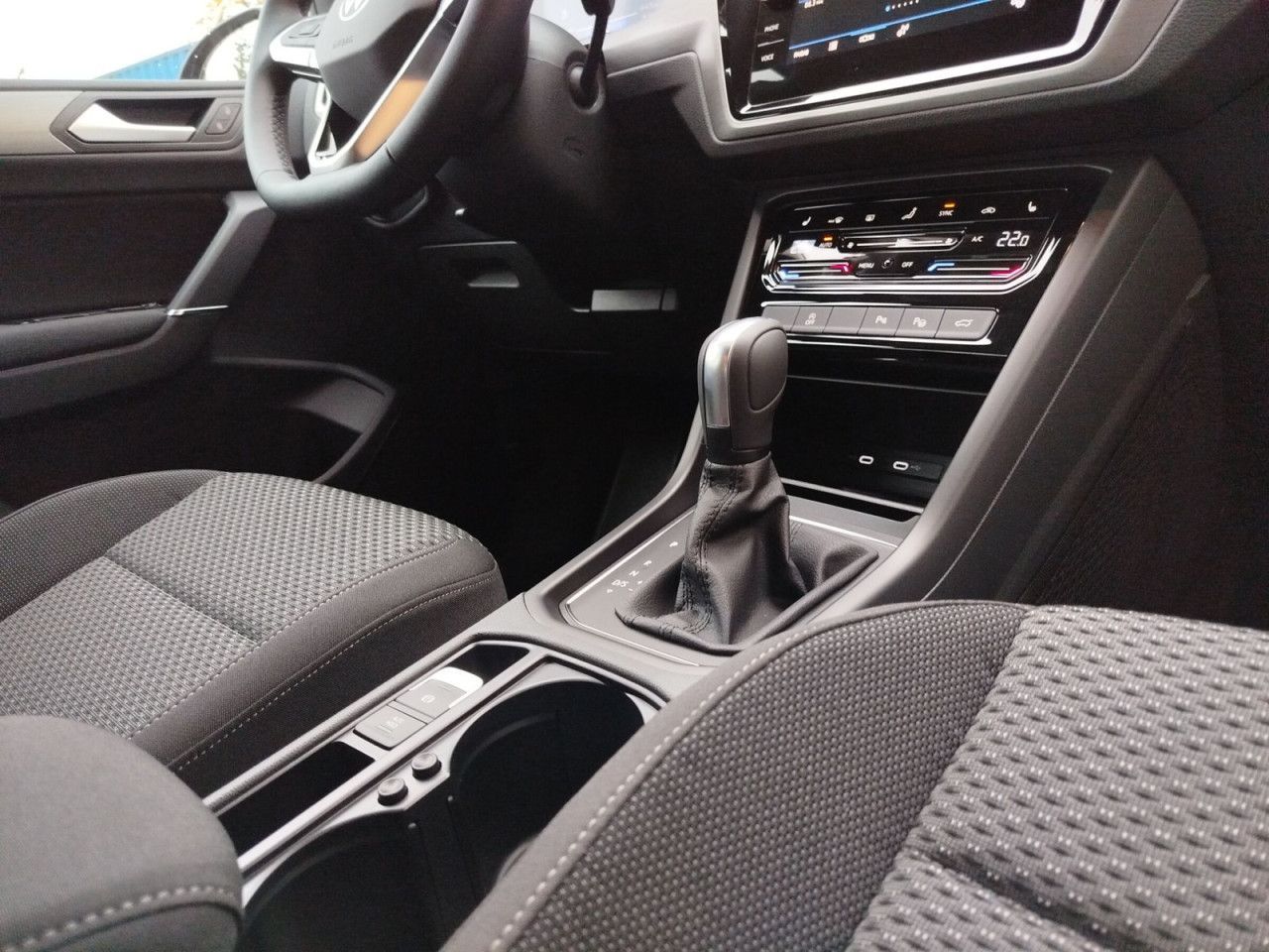 Fahrzeugabbildung Volkswagen Touran Comfortline 1.5 TSI DSG, AHK, Easy Open