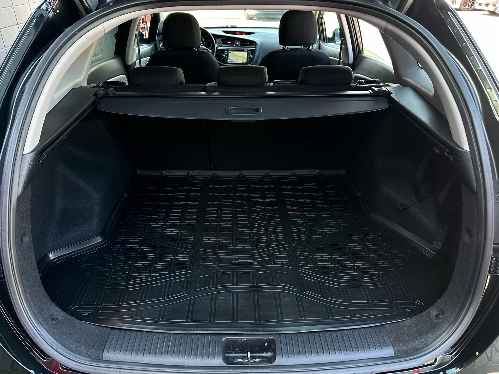 KIA Ceed Sportswagon 1.6CRDi Dream Team SHZ#TEMPO#BT - Image 7