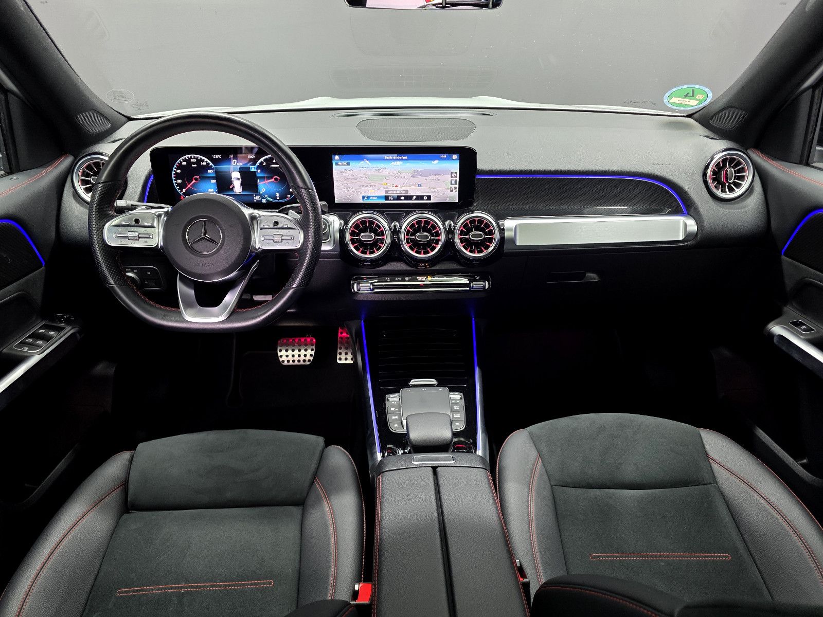 Mercedes-Benz GLB 200 4MATIC, AMG LINE, PANO, DISTRONIC, R-KAM foto 9