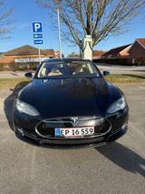 Tesla Model S P85 PERFORMANCE - mit Elektro-Antrieb: Sportwagen