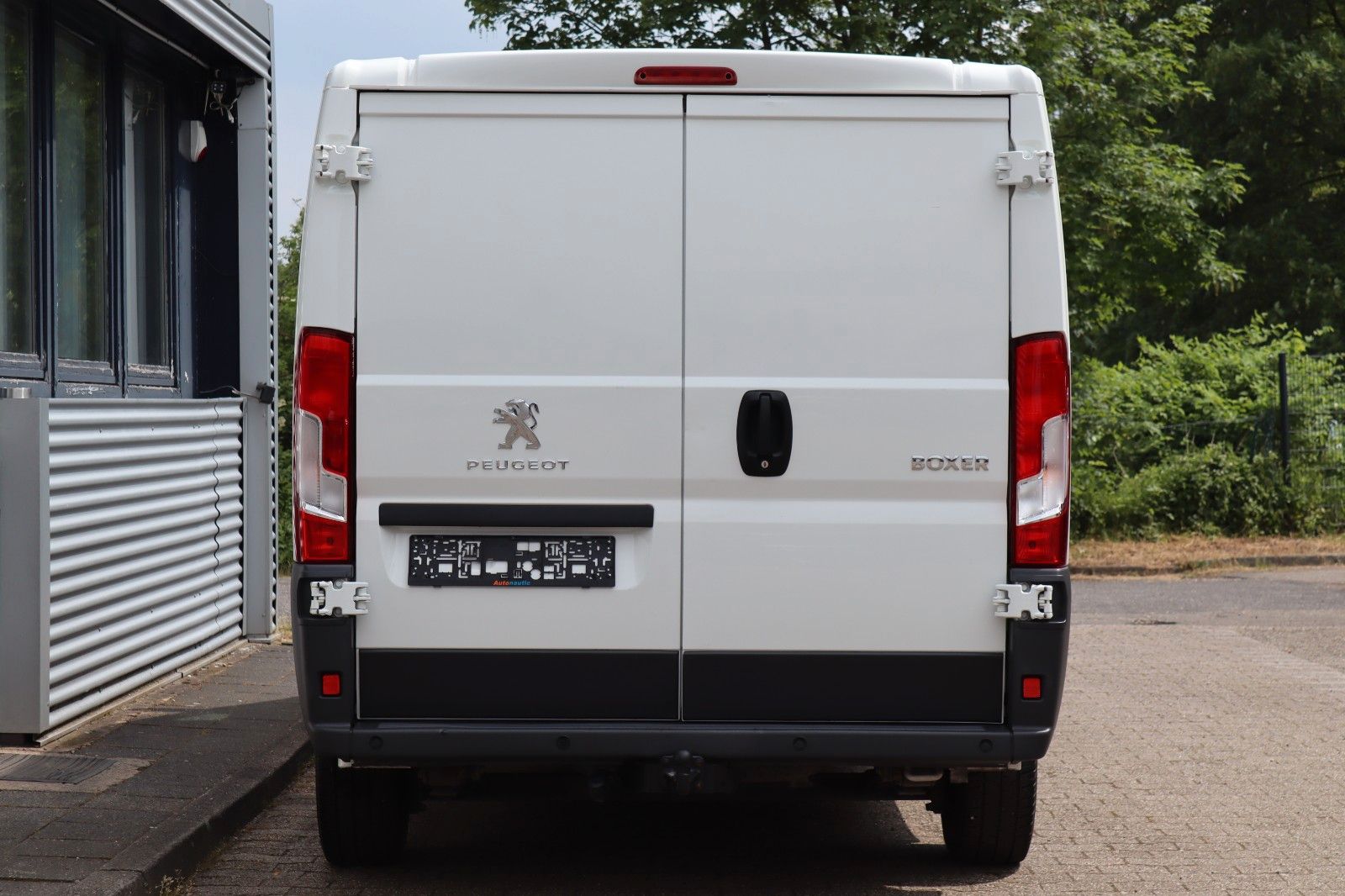 Fahrzeugabbildung Peugeot Boxer Kasten 335 L2H1 Pro BlueHDi KLIMA NAVI AHK