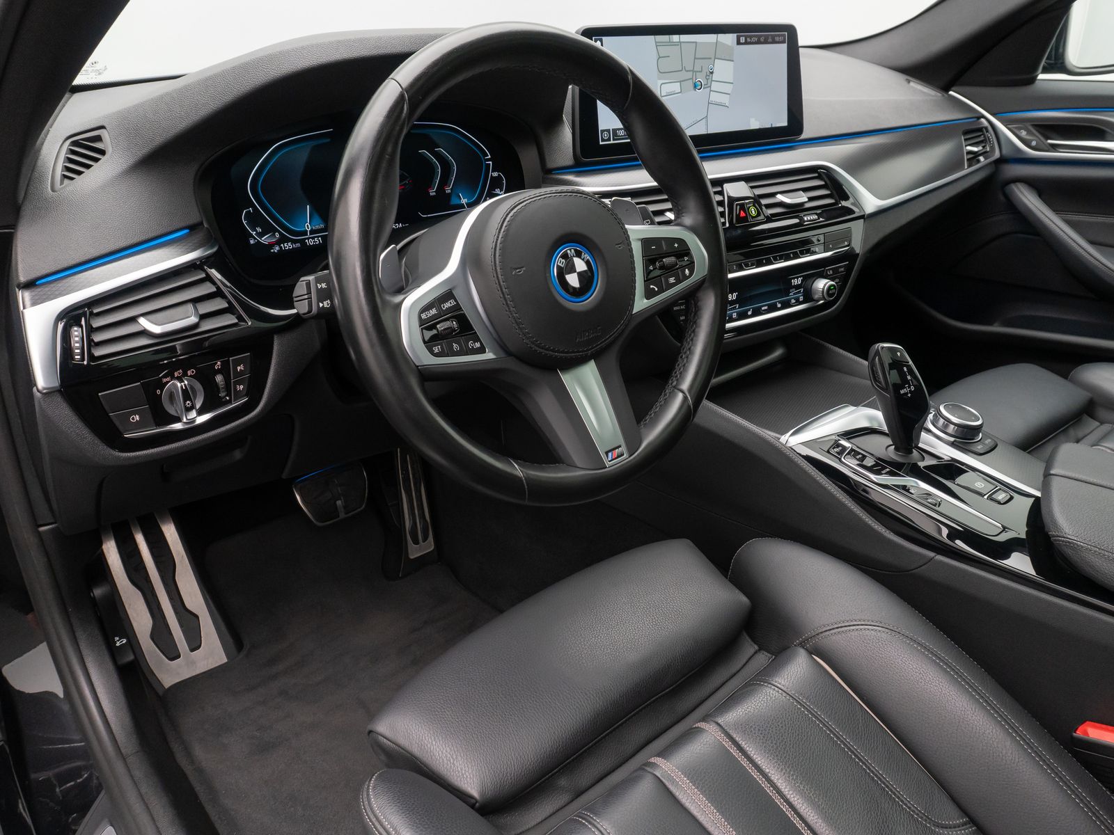 Fahrzeugabbildung BMW 520e M Sport DAB Kamera Alarm Leder Panorama 18"