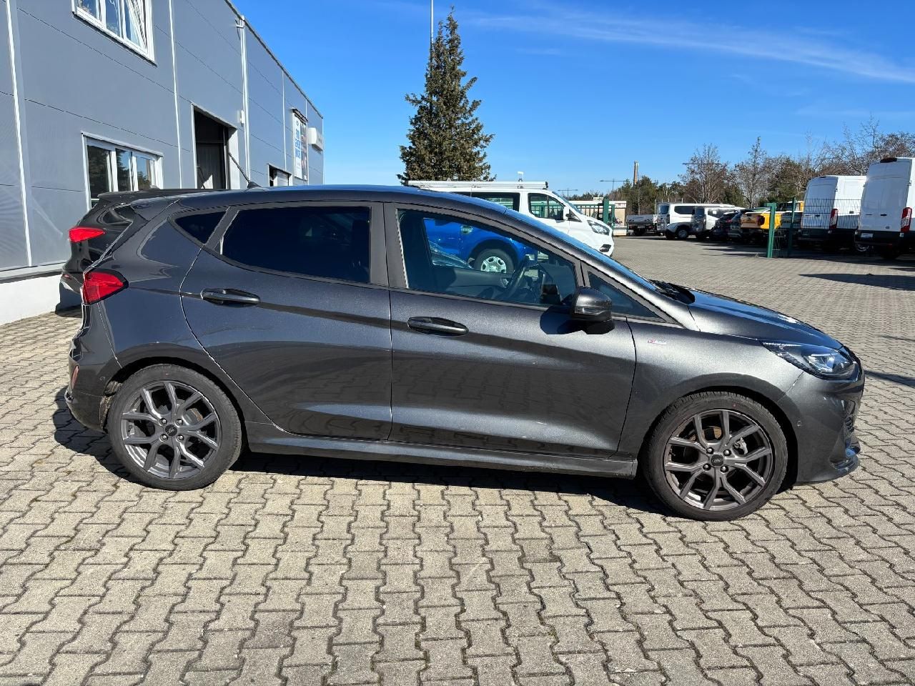 Fahrzeugabbildung Ford Fiesta ST-Line