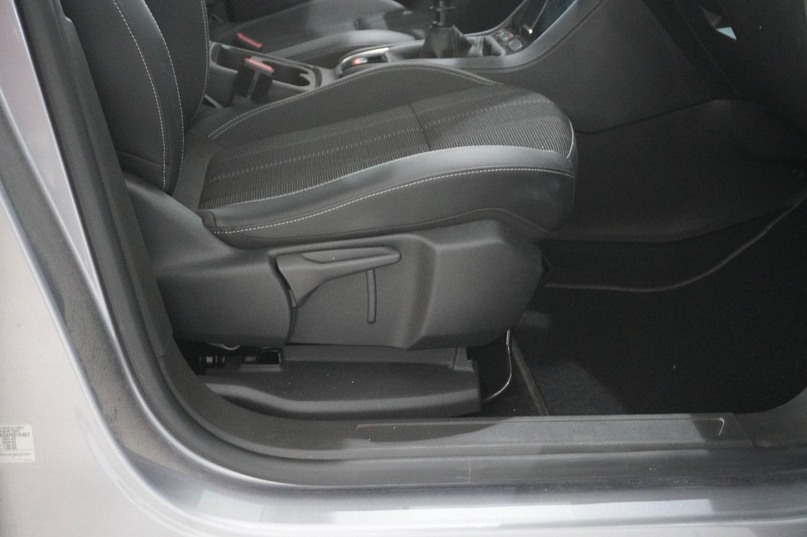 Fahrzeugabbildung Opel Grandland (X) 1.2T GS SPORT NAVI/LED/VIRT./DAB+