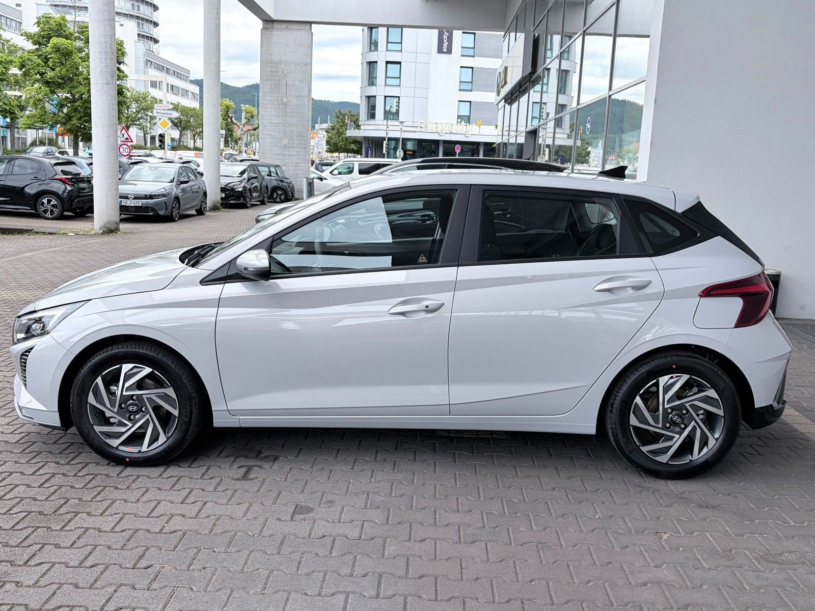 Fahrzeugabbildung Hyundai i20 1.0 T-GDI Trend KlimaA,LED,Navi,SHZ,4xSHZ