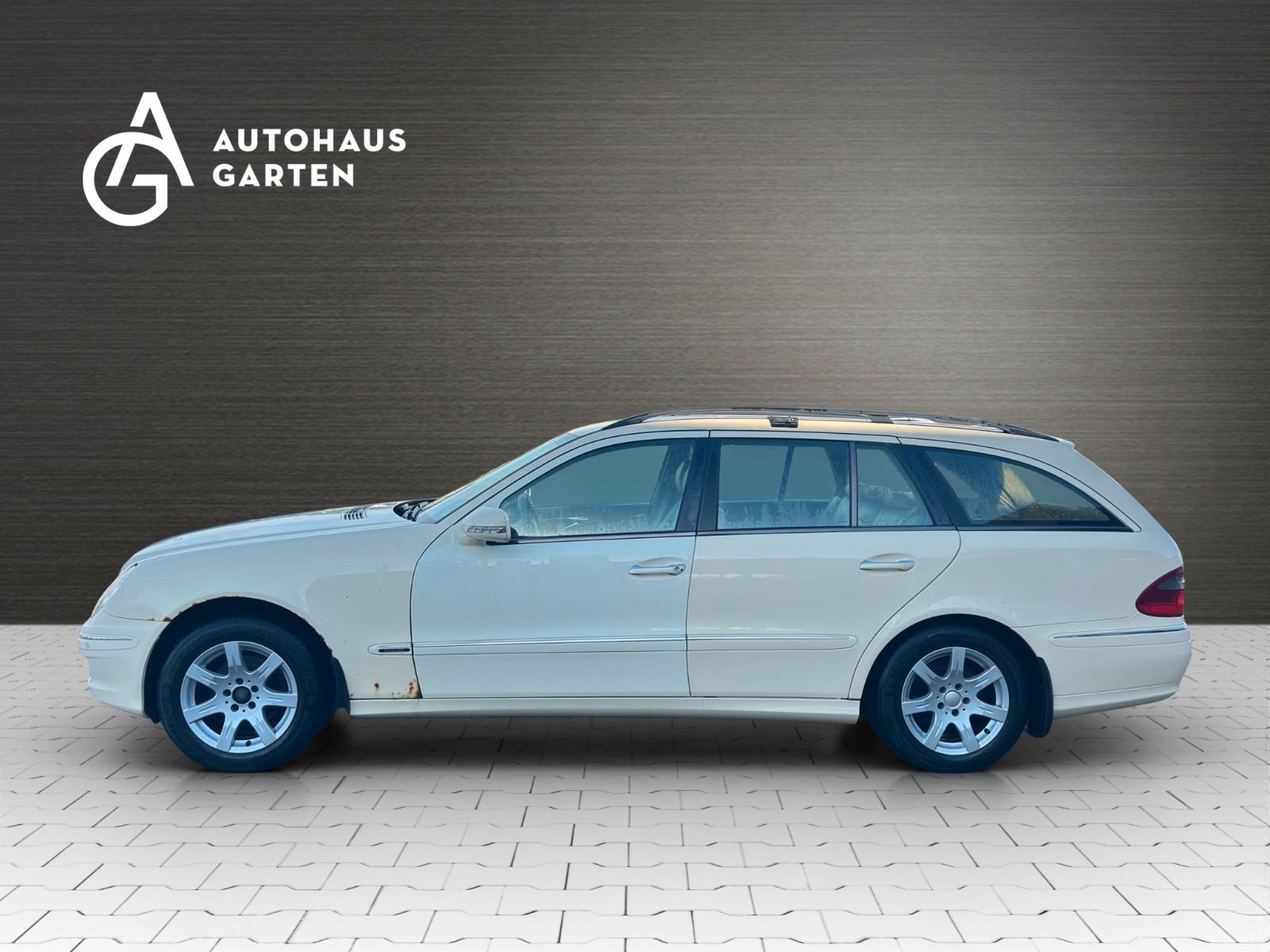 Mercedes-Benz E200 2008 — rear view