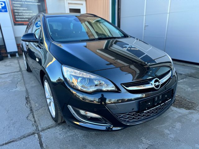 Opel Astra J Sports Tourer 150 Jahr,SHZ,Bi-Xenon,PDC