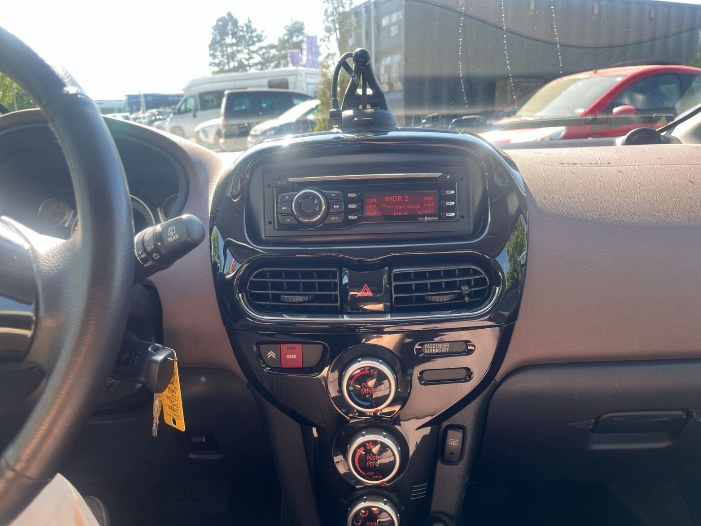 Fahrzeugabbildung Citroën C-Zero Tendance Klimaaut. DAB SHZ Notbremsass.