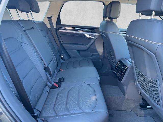 Touareg R-Line 3.0 V6 TDI DSG 4M AHK*Leder*Luft*