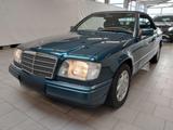 Mercedes-Benz E 220 Cabrio Sammler Zustand Oldtimer - gebrauchte Mercedes-Benz E 220 aus dem Jahr 1994
