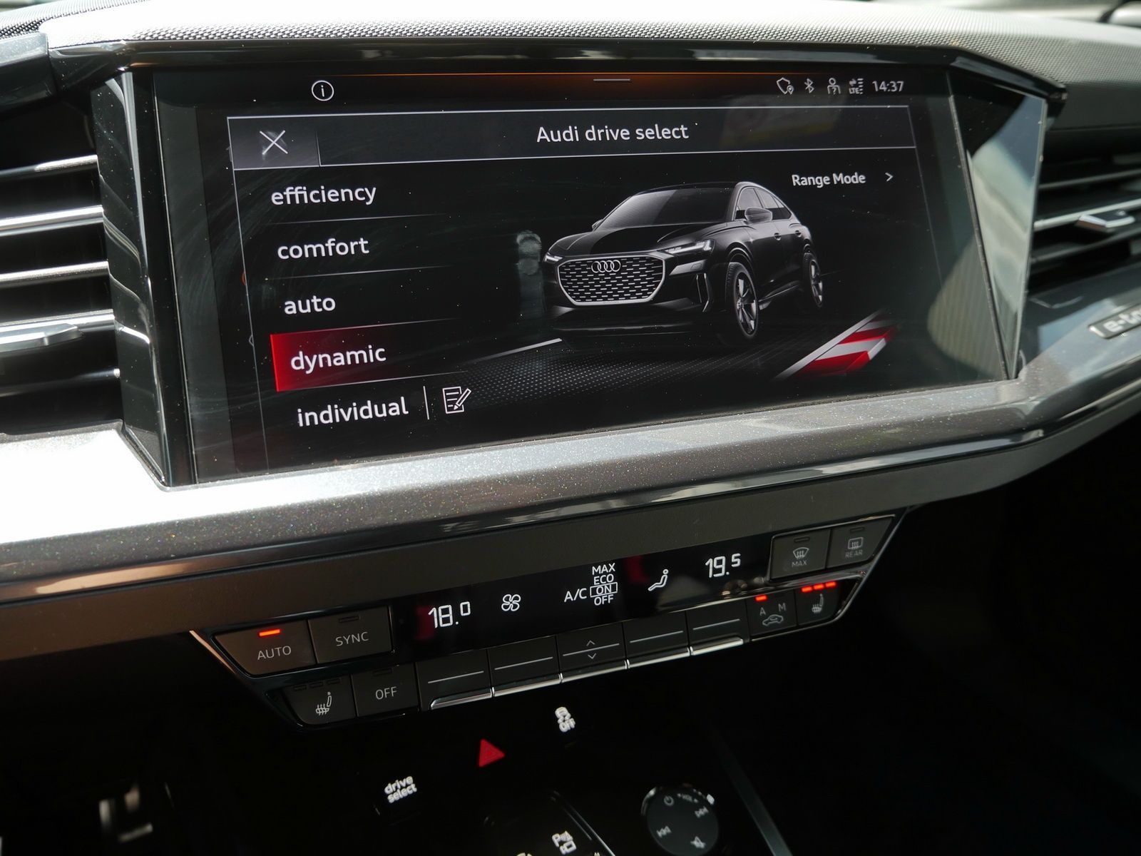 Audi Q4 e-tron - Bild 21