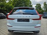 Volvo XC60 R Design AWD 360grad-Kamera,HEADSUPDISPLAY - Volvo XC60: R Design