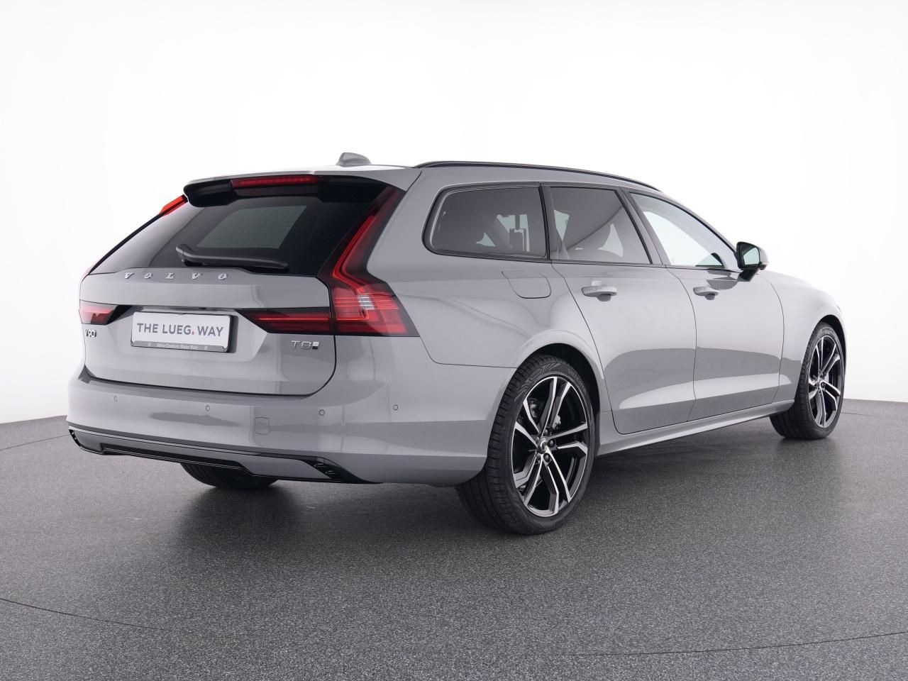 Volvo V90 T8 Recharge UltraDark+Pano+B&W+HUD+ foto 3
