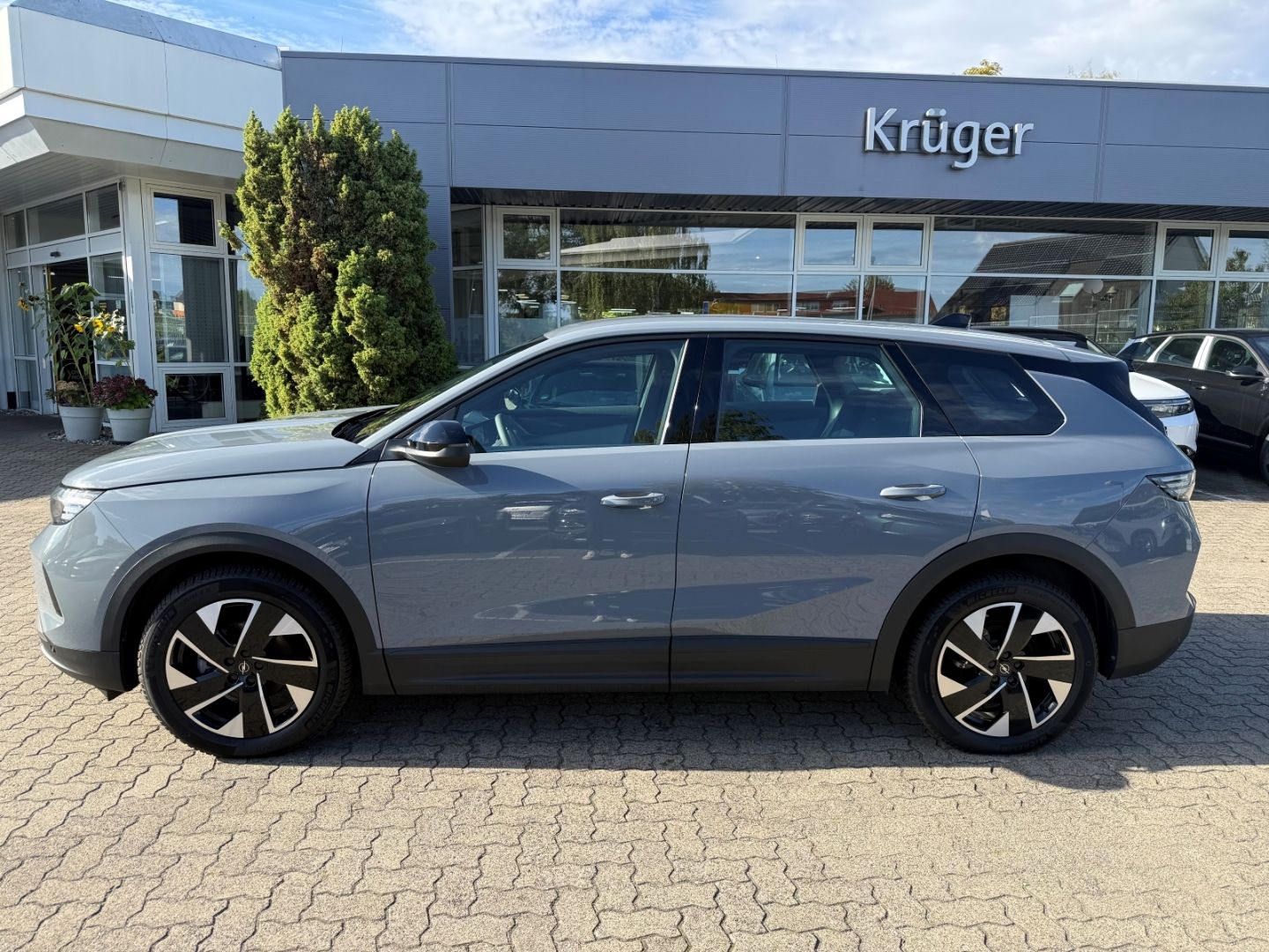Fahrzeugabbildung Opel Grandland 1.2 Edition SHZ+LHZ+Kamera+Allwetter