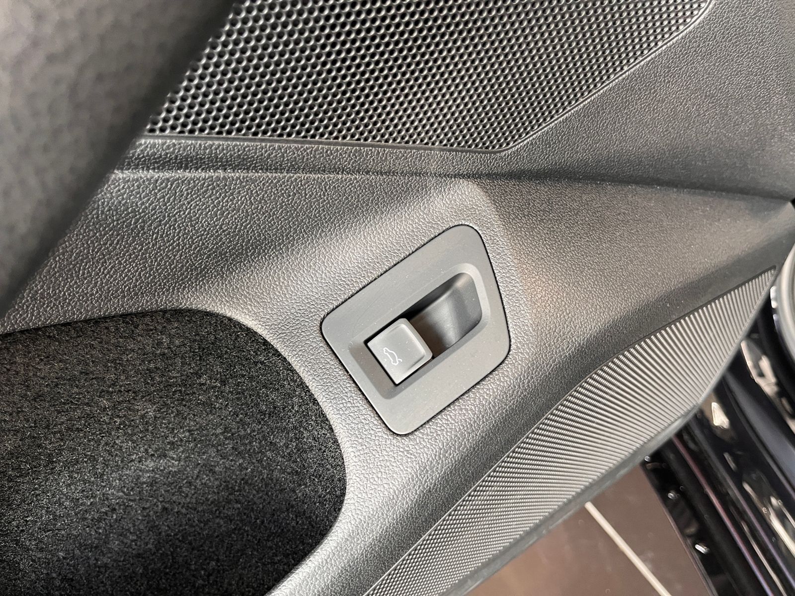 Fahrzeugabbildung Volkswagen Arteon R-Line KLIMA LED NAVI ALU