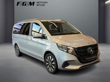Mercedes V 220 - 4