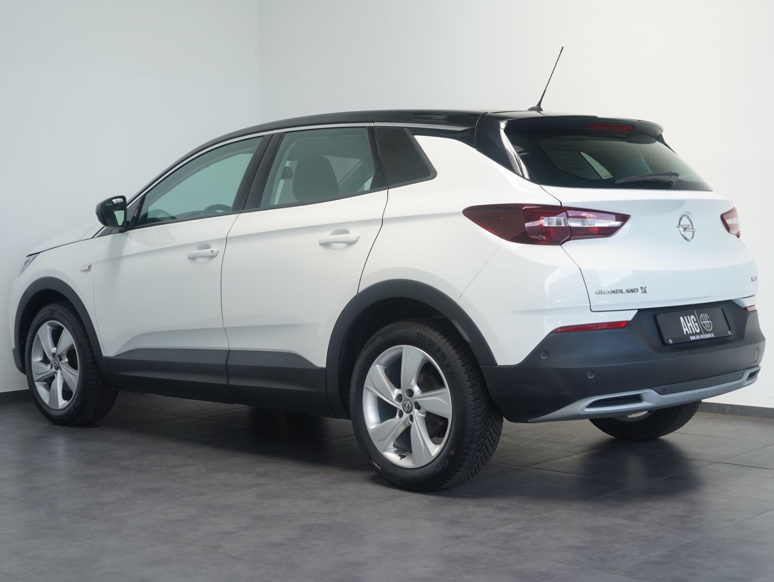 Fahrzeugabbildung Opel Grandland (X) 1.2 Turbo Innovation CARPLAY/AHK