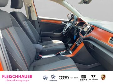Volkswagen T-Roc - 12