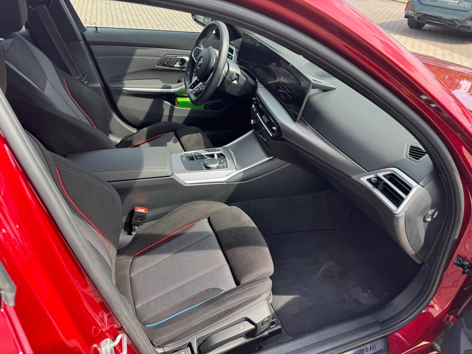 BMW 320d xDrive Touring M Sport Pro 8-FACH BEREIFT