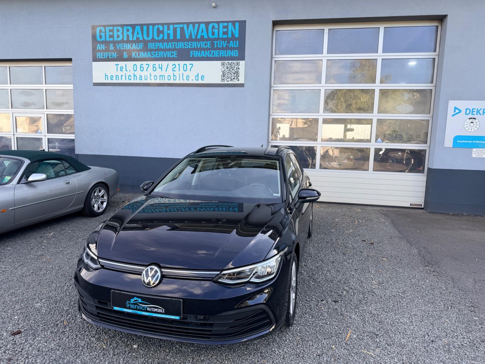 Volkswagen Golf 8 Variant Life TSI Virtual Cam PDC LED SHZ