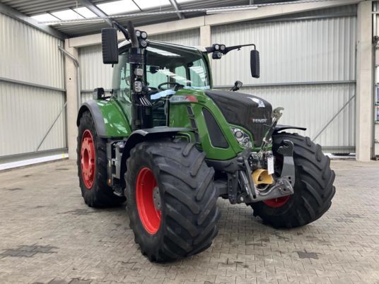 Fendt 724 S4 Profi PLUS