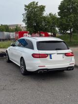 Mercedes-Benz E 63 AMG Mercedes-AMG E 63 4MATIC+ T Autom. ...