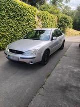 Ford Mondeo  2.0i 16v  Automatik  mit Tüv - Ford Mondeo aus 2002: 2.0
