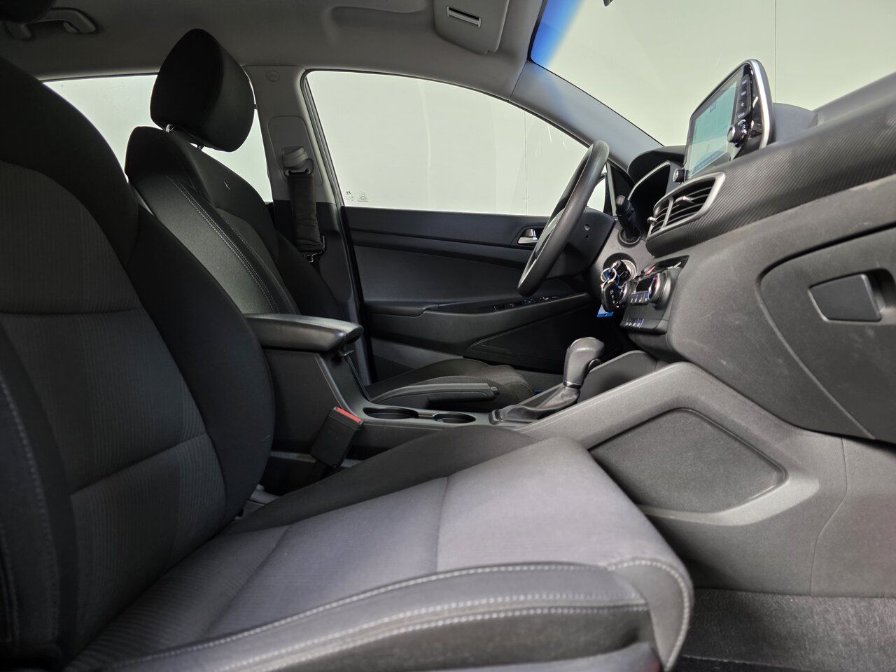 Hyundai Tucson 1.6 Benzine Autom. Feel Comfort - GPS - T imagem 2