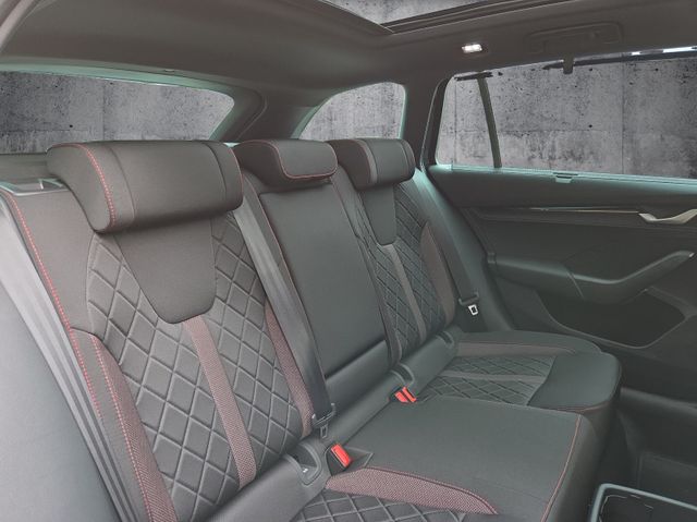 Octavia Combi 2.0 TSI DSG RS Panorama AHK