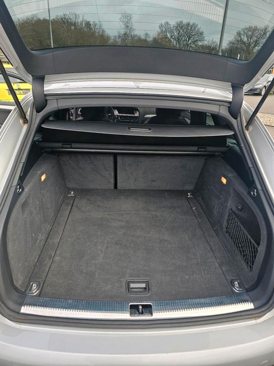 Audi Quattro 2011 — photo 12