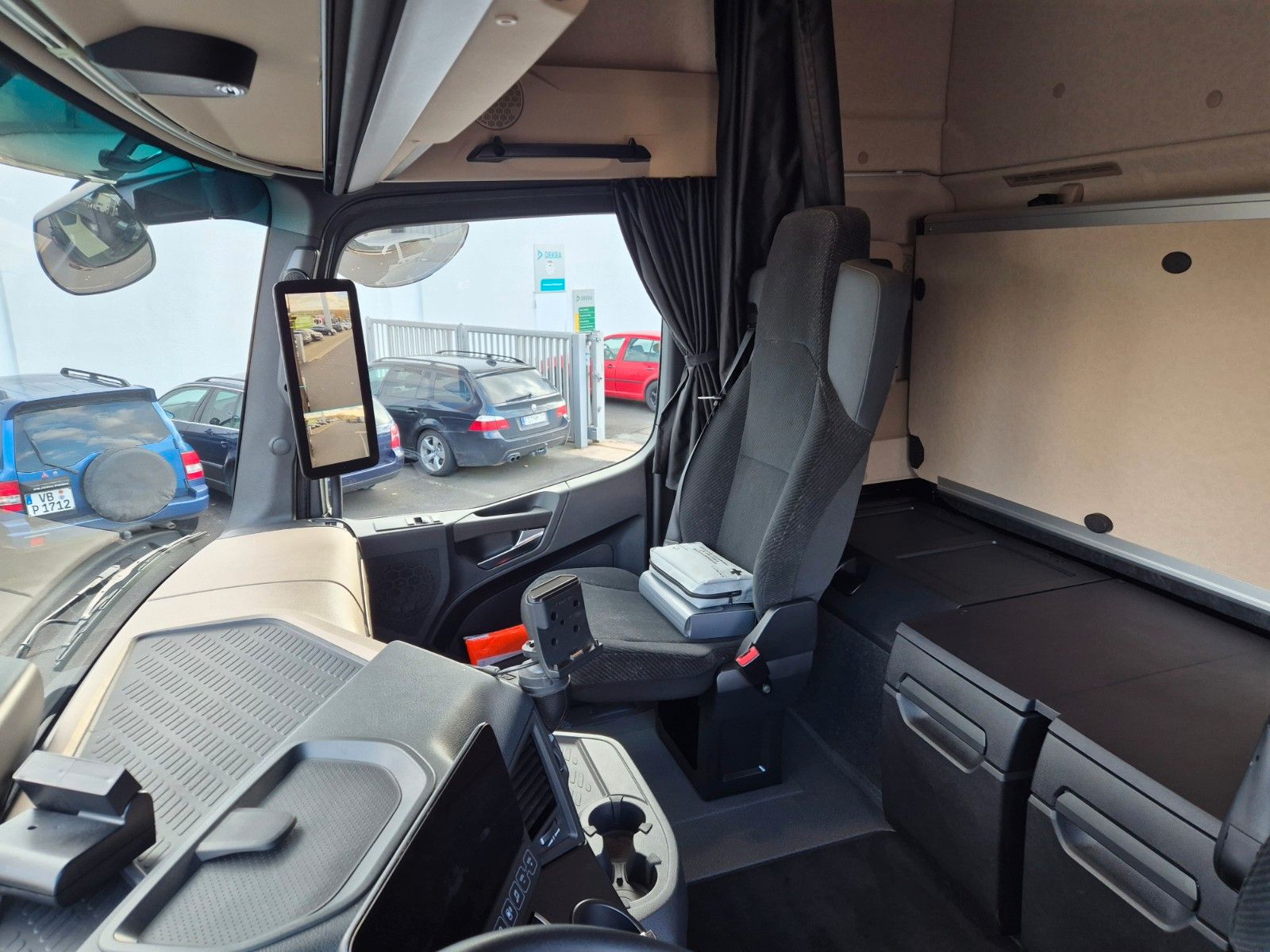 Fahrzeugabbildung Mercedes-Benz Actros 1848 LS Öl-Retarder Standklima BigSpace