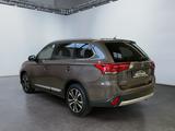 Mitsubishi Outlander SUV-Star 2.0 MIVEC LM KAM 2xKlima SHZ - Mitsubishi Outlander in Essen