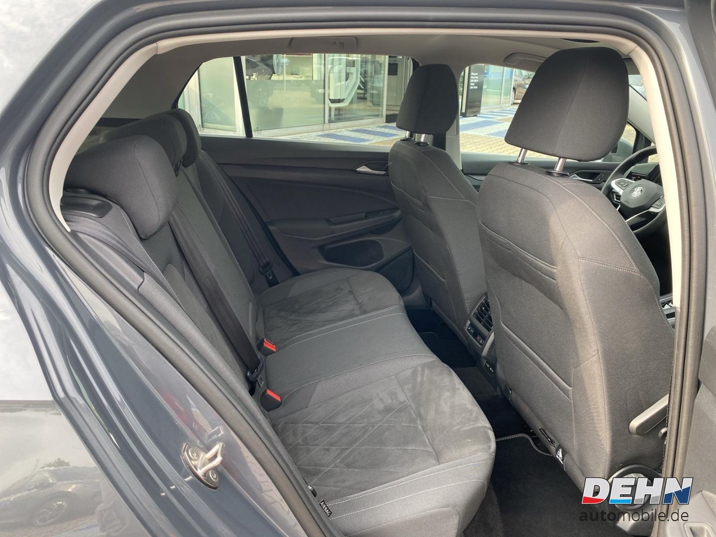 Volkswagen Golf 1.5 eTSI Style Matrix Pano Standh. AHK ACC, миниатюра 8