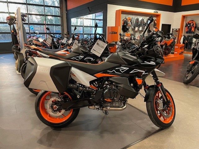 KTM 890 SMT ABS  MY24 Inkl. Zubehör