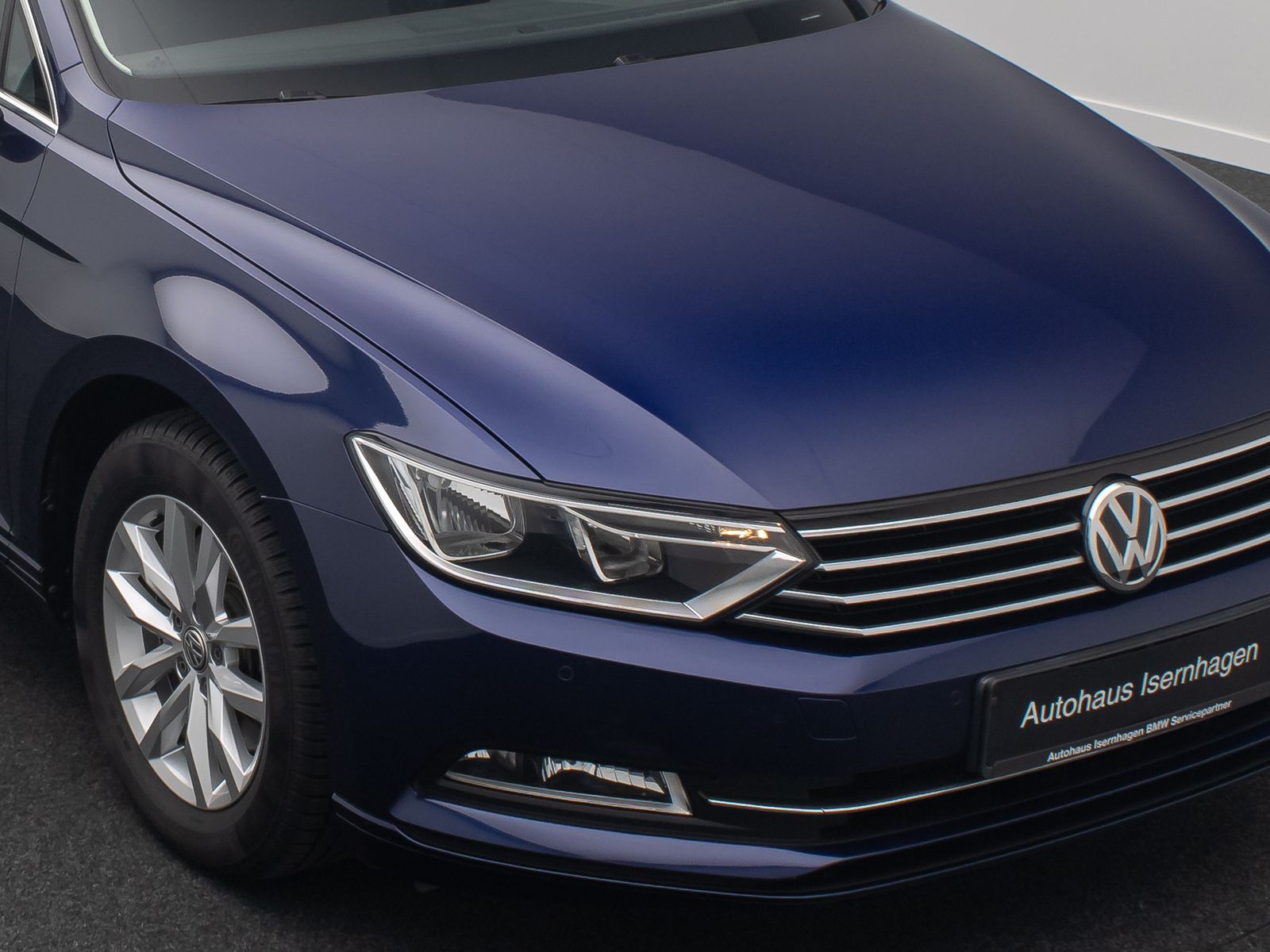 Fahrzeugabbildung Volkswagen Passat Comfortline Kamera HiFi ACC FernlichtReg