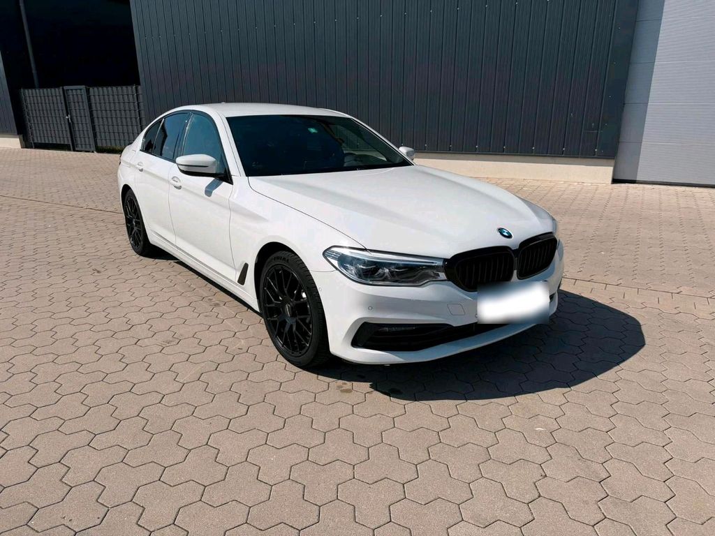 Image of BMW 530
