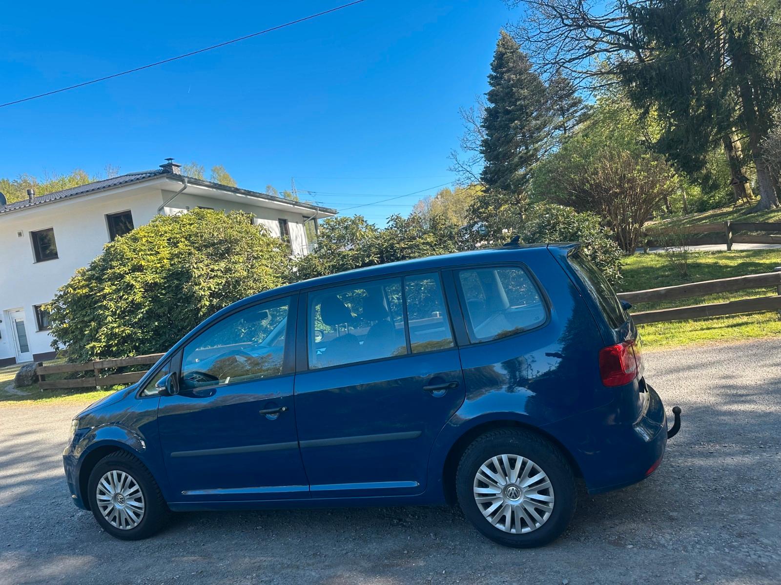 Volkswagen Touran Trendline 1.6 TDI,7-Sitzer,AHK,Tüv 10.26