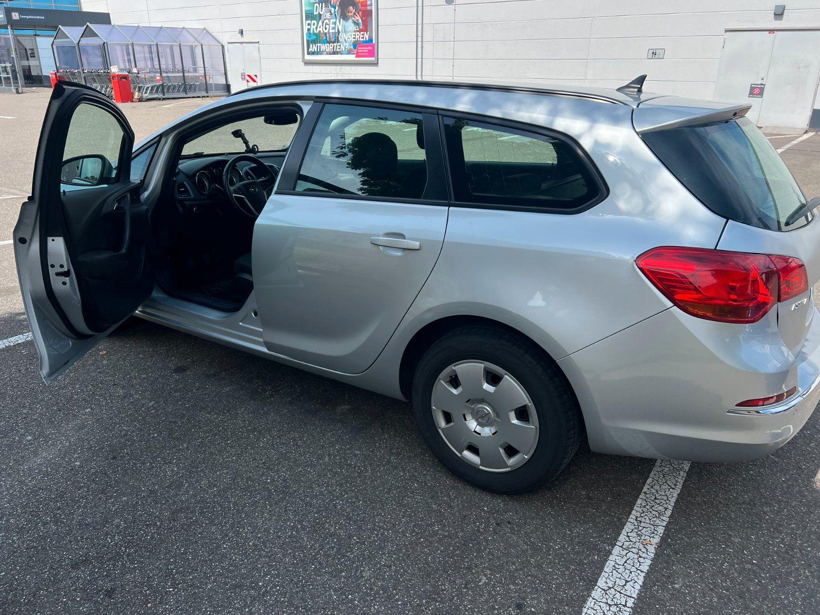 Opel Astra 2015 — photo 7
