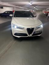 Alfa Romeo Stelvio 2.0 Turbo 16V 206kW Lusso AT8-Q4 Lusso - Alfa Romeo Stelvio lusso mit Benzin-Antrieb