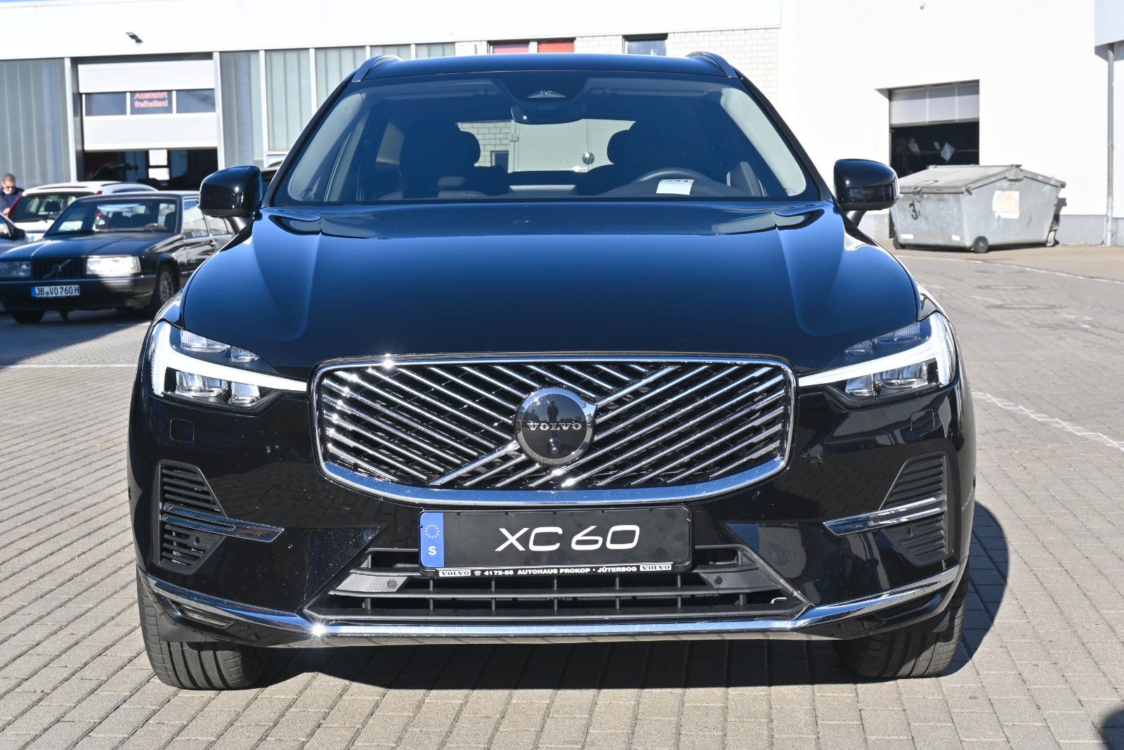Fahrzeugabbildung Volvo XC60 T6 Plug-in Hybrid AWD Plus Bright*360°*ACC