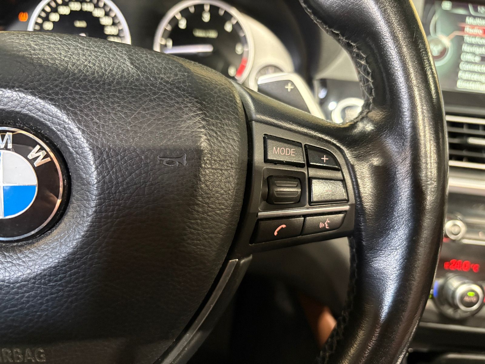 Fahrzeugabbildung BMW 640 Cabrio d xDrive/KAMERA/NAVI/MEMORY/BI-XENON