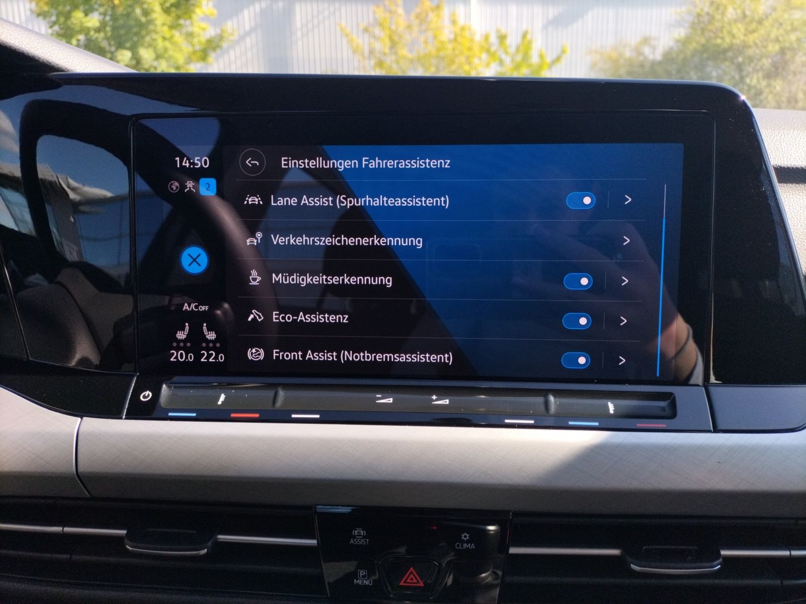 Fahrzeugabbildung Volkswagen Golf VIII TSI Life LED Kamera CarPlay SHZ PDC AC