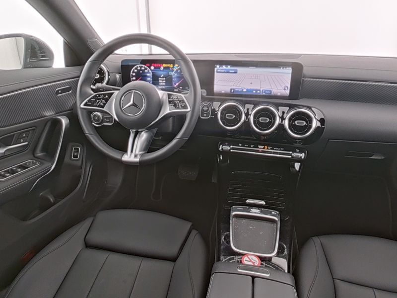 Fahrzeugabbildung Mercedes-Benz CLA 200 Progressive Line *LED*Kamera*CarPlay*SHZ